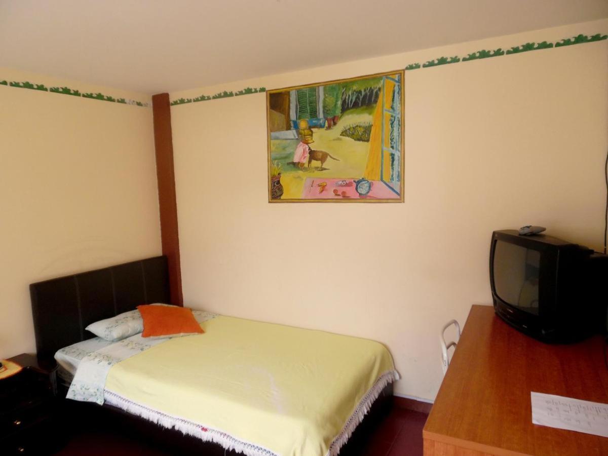 Hostal Rincon Del Turista اوتابالو المظهر الخارجي الصورة